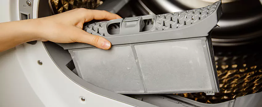 Signs Of A Clogged Dryer Lint Trap in Ruskin, Florida